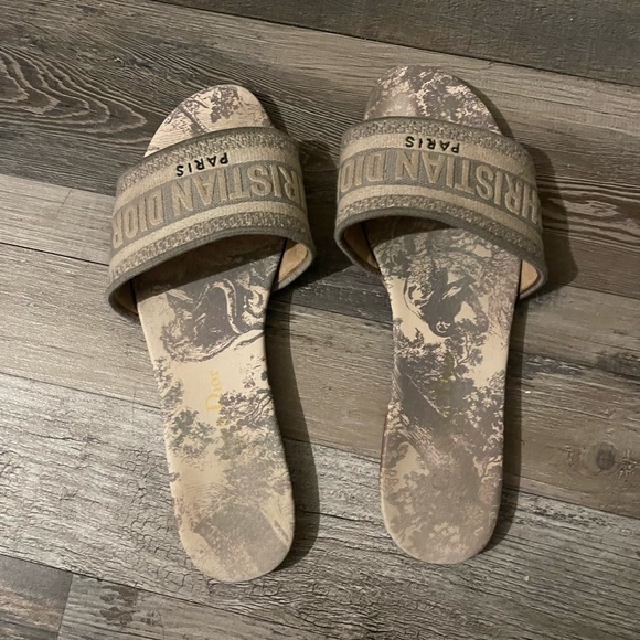 Grey Christian Dior 100% authentic slides! - Picture 6 of 6
